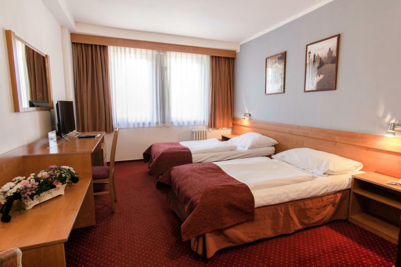 Hotel Globus プラハ エクステリア 写真