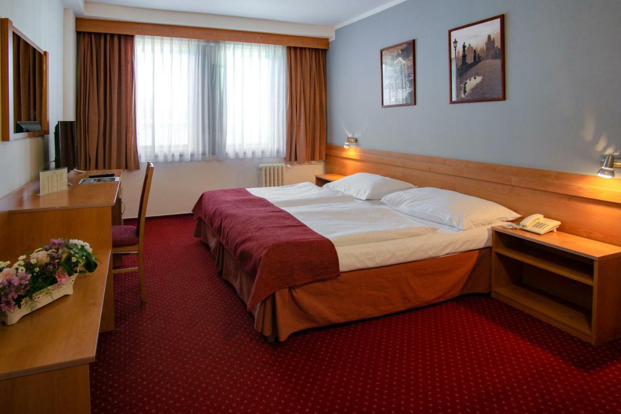 Hotel Globus プラハ エクステリア 写真